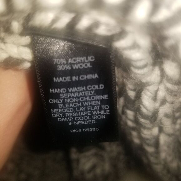 Express Oversized Sweater Black and White Dressy Sweater S Loose Fitting - Picture 4 of 4